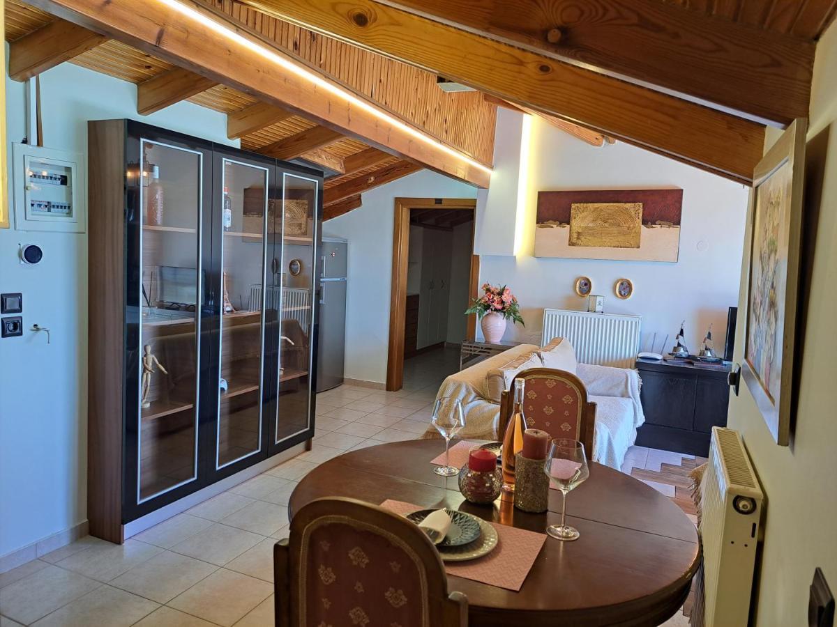 Appartement Attic à Nea Moudania Extérieur photo